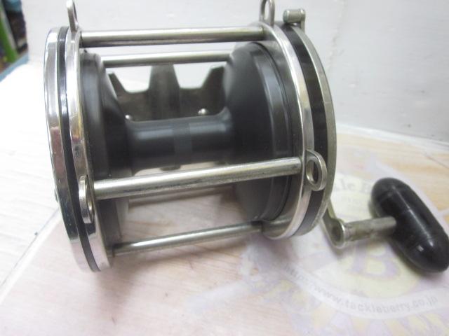 ペン　セネター　9/0 Penn ペン セネター 9/0 両軸リール やや傷や汚れあり