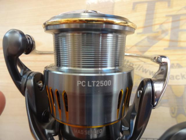 23エアリティ PC LT2500｜＠ベリーネット 日本最大新品中古釣具