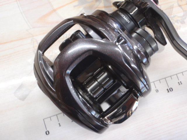 23紅牙100XH KOHGA ダイワ DAIWA（釣り） 【目玉商品】ダイワ 23 紅牙 100XH 右ハンドル