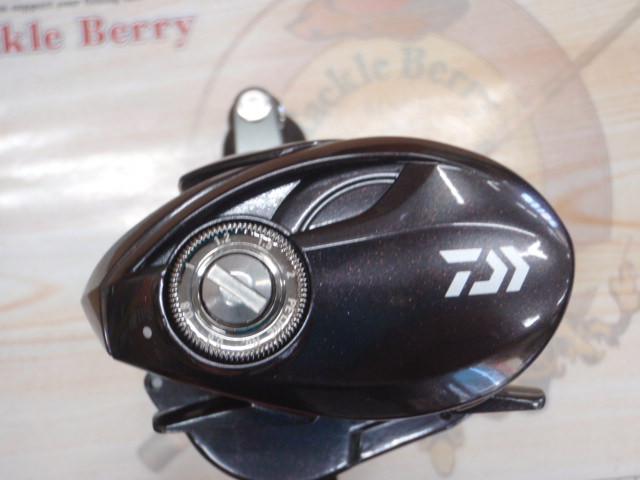 23 紅牙　100XH ダイワ ベイトリール 23紅牙 100XH(右): 釣具のキャスティング