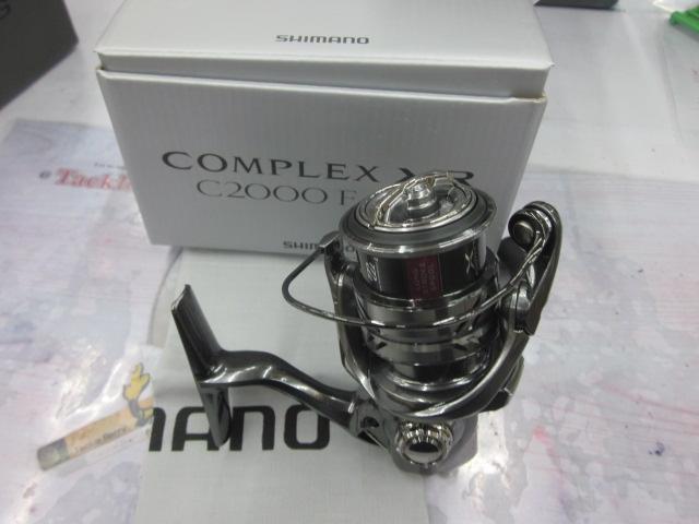 未使用　SHIMANO コンプレックスXR C2000 F4 HG Spinning Reel 21 COMPLEX XR C2000 F4 HG 6.1:1 Fishing Reel