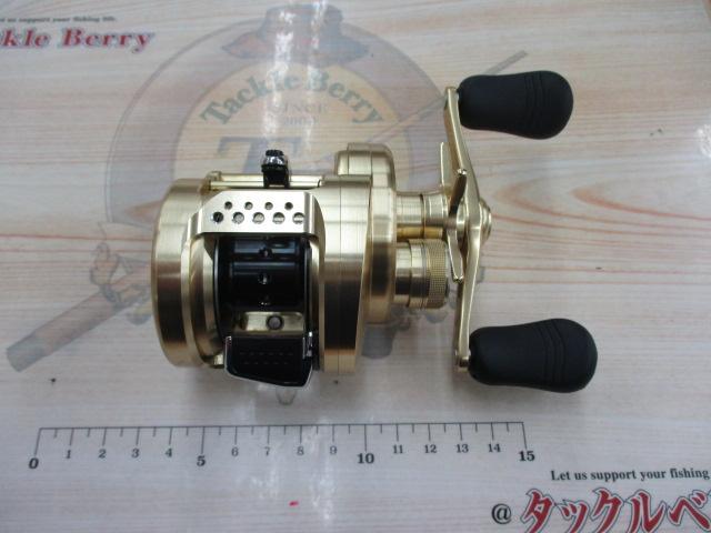 14カルカッタコンクエスト200　美品！ シマノ(SHIMANO) 14カルカッタ コンクエスト 200 032041