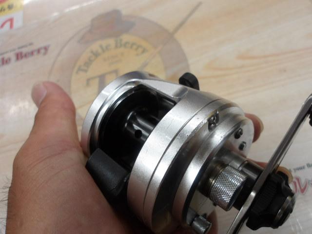 12カルカッタ200 シマノ(SHIMANO) 12カルカッタ 200 右 028334｜アウトドア用品