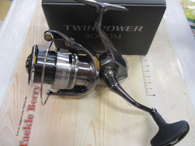 SHIMANO - 【中古/極上品】 シマノ 24 ツインパワー 4000M   /Q114M SHIMANO - 【中古/極上品】 シマノ 24 ツインパワー 4000M