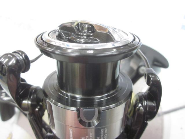 ウシロディック様確認用 23ヴァンキッシュC3000MHG中古品 シマノ(SHIMANO) 23 ヴァンキッシュ C3000XG 045324｜アウトドア