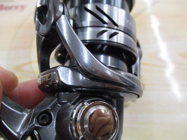 シマノ 21 コンプレックス XR C2000 F4 HG 極美品 シマノ(SHIMANO) 21 コンプレックス XR C2000F4 ☆セール特別