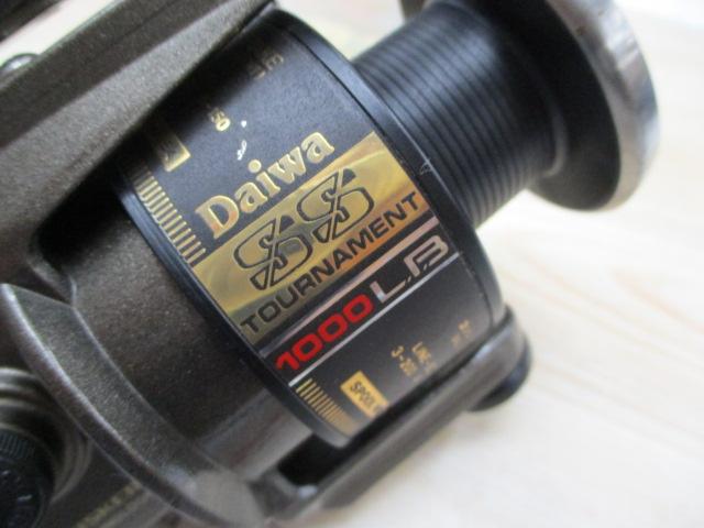 【美品】Daiwa ウイスカートーナメントSS-1000LB  替えスプール付 現状品】Daiwa ウイスカートーナメントSS-1000LB 替えスプール付