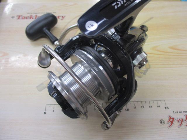 DAIWA 18プロカーゴ SS 4500 リール Amazon | ダイワ(DAIWA) スピニングリール(投げ・遠投) 18