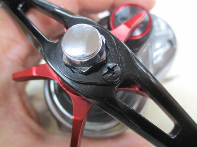 【中古/極上品】 シマノ 21 スコーピオンMD  301XGLH ゴメクサスハンドルノブ付  /C078M 21スコーピオンMD 301XG LH(ロングハンドル)｜＠ベリーネット