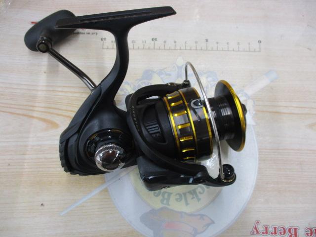 ナ*ブ様 新品未使用品 ダイワ リール BG4000H ダイワ(Daiwa) ソルティガZ 4000H(ハイギアタイプ) 00058960