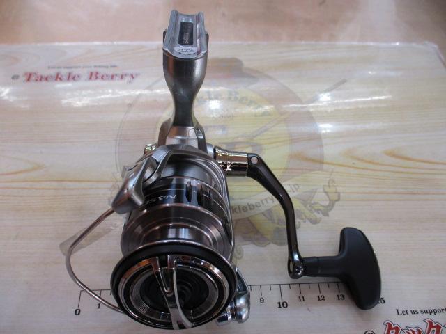 ★美品　21 ナスキー C3000HG 新品PE付★ シマノ ナスキー C3000HG (リール) 価格比較 - 価格.com