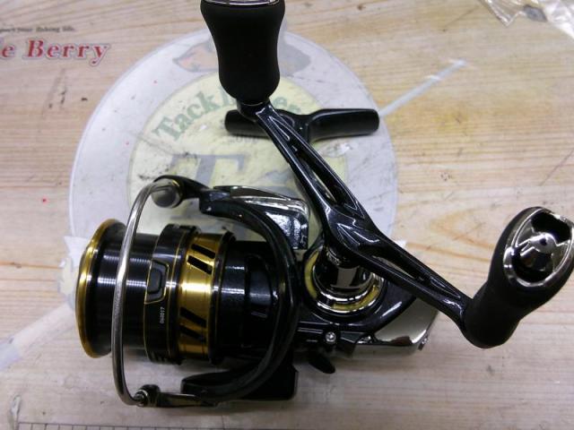 ダイワ　レガリス　LT3000S-C-DH　中古　シングルハンドル変更済み レガリスLT3000S-C-DH購入しました デュアルハンドルリールで