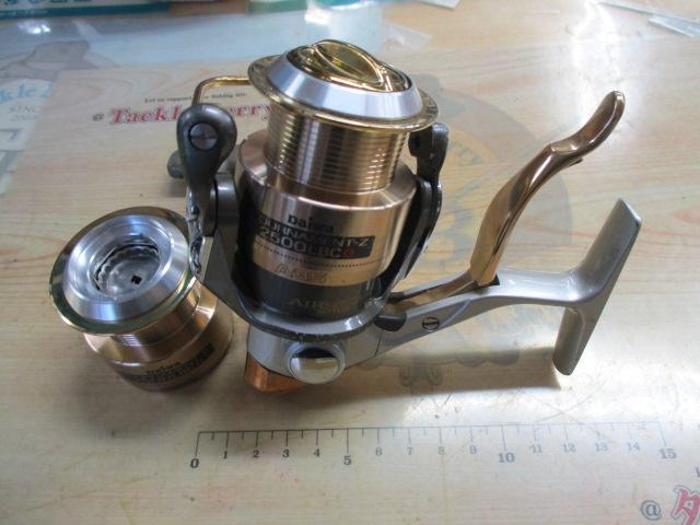 ダイワ　トーナメントZ 2500LBCD ダイワ トーナメントZ 2500LBCD 替スプール付/Q576M スピニング