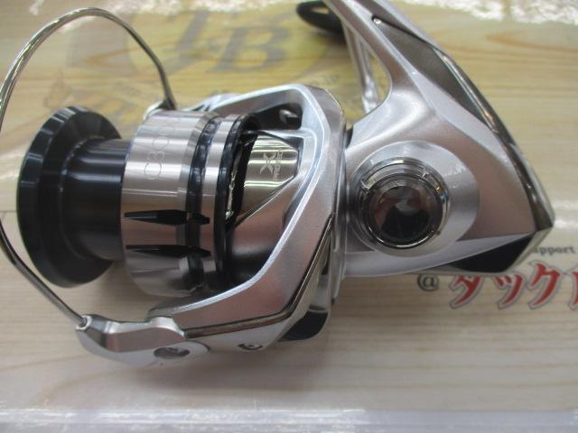 【中古美品】SHIMANO シマノ 19 ストラディック C3000HG SHIMANO シマノ STRADIC 19 ストラディック C3000HG 04019