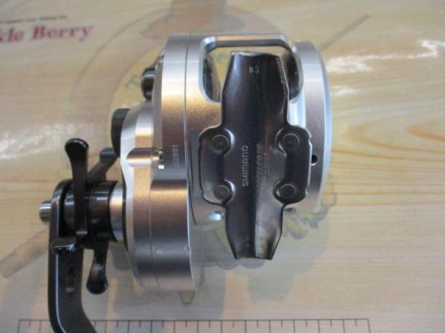12 オシアジガー 2001NRHG シマノ(SHIMANO) 12オシアジガー 2001NR-HG 028907｜アウトドア