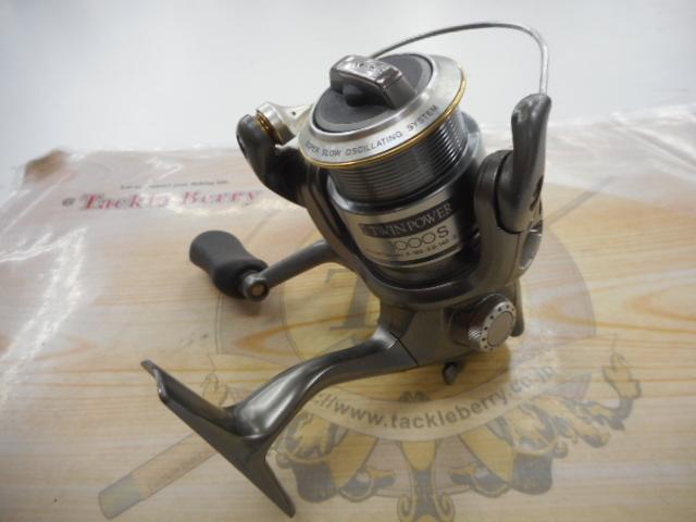 リール3個　釣り具　魚釣り　中古品 おり釣具 PEライン付スピニングリール フライデー3 XE3000 0.8号
