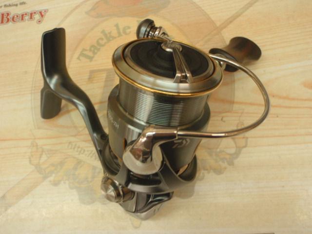23エアリティ lt2500s-xh 中古美品 楽天市場】美品 DAIWA ダイワ スピニング リール 23 エアリティ