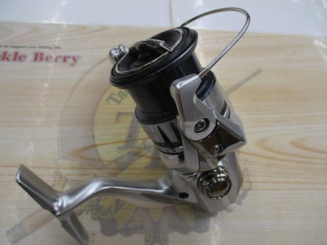 SHIMANO - 新品未使用状態　19ストラディック3000MHG 19ストラディック 3000MHG｜＠ベリーネット 日本最大新品中古