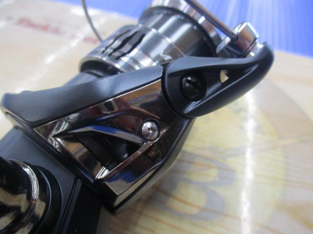 シマノ　ミラベルC2000S未使用 SHIMANO (シマノ) リール MIRAVEL C2000S スピニングリール 22