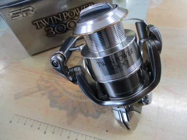 美品 シマノ 05 ツインパワー 3000 スピニングリール SHIMANO