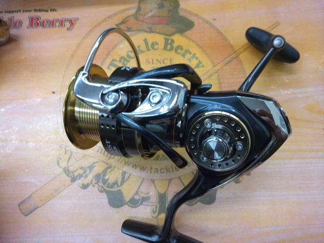 (中古美品)ダイワ　15イグジスト 3012H 71hPrXoES3L._AC_UF350,