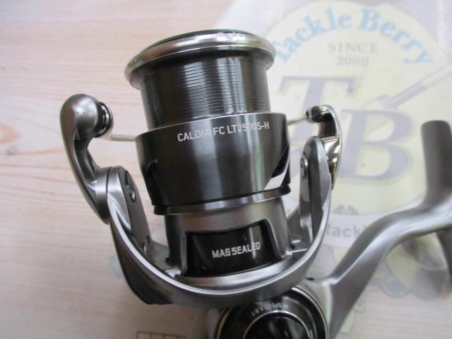 期間限定値下げ中　美品　25カルディア FC LT 2500S ダイワ スピニングリール 25カルディア FC LT2500S【即日発送