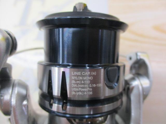 SHIMANO　ストラディックC2000S　未使用 63ce6898-25b1-4cc4-a61c-