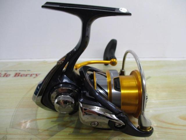 20レブロス LT3000-CH 新品 目玉商品】ダイワ 20 レブロス LT3000-CH (2020年モデル