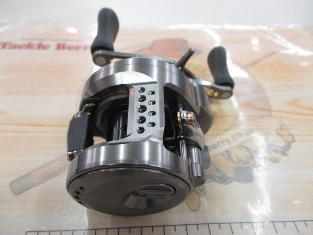 シマノ　23カルカッタコンクエストBFS XG 左巻　中古 シマノ 23カルカッタコンクエストBFS XG 左巻 中古 - メルカリ