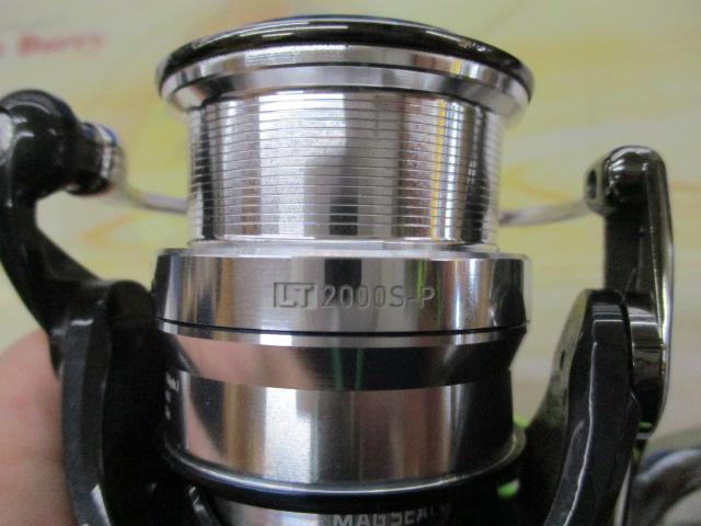 ダイワ　18イグジスト　FCLT 2000S-P　 売り切り価格！アクリスタ ダイワ 18イグジスト FCLT 2000S-P 売り切り価格！アクリスタ ダイワ