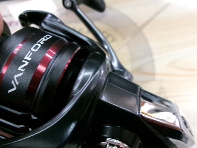 20ヴァンフォード　C3000HG シマノ ヴァンフォード C3000HG (リール) 価格比較 - 価格.com
