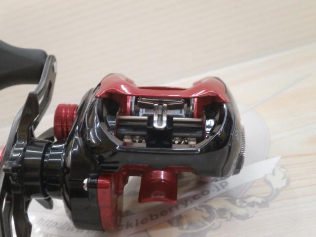 ダイワ タトゥーラCT タイプR 100HS 美品 ベイトリール DAIWA(ダイワ) TATULA (タトゥーラ) CT TYPE-R 100HS ☆特別割引