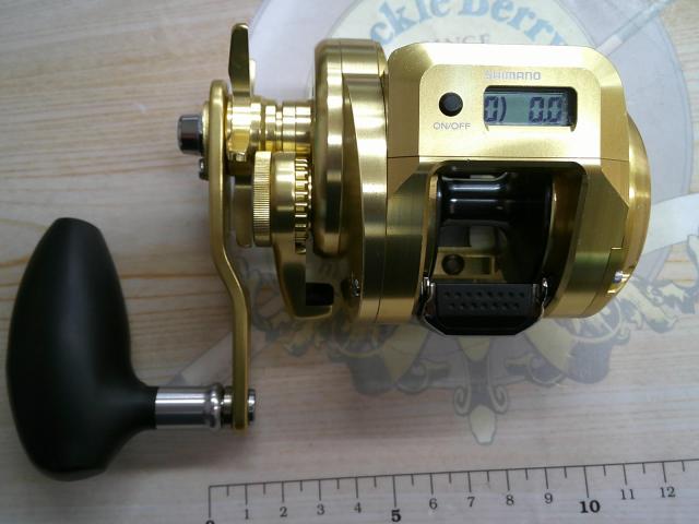 18オシアコンクエストCT 301HG新品未使用 シマノ オシア コンクエスト CT 301HG 左 (リール) 価格比較