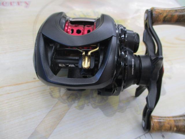 【中古/美品】 ダイワ SS AIR TW 8.5 左 ゴメクサスハンドルノブ付き  /A039M 中古/美品】 ダイワ SS AIR TW 8.5 左 ゴメクサスハンドルノブ