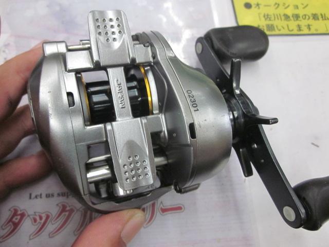 09アルデバランmg7 シマノ アルデバラン Mg7 ベイトリール 右ハンドル