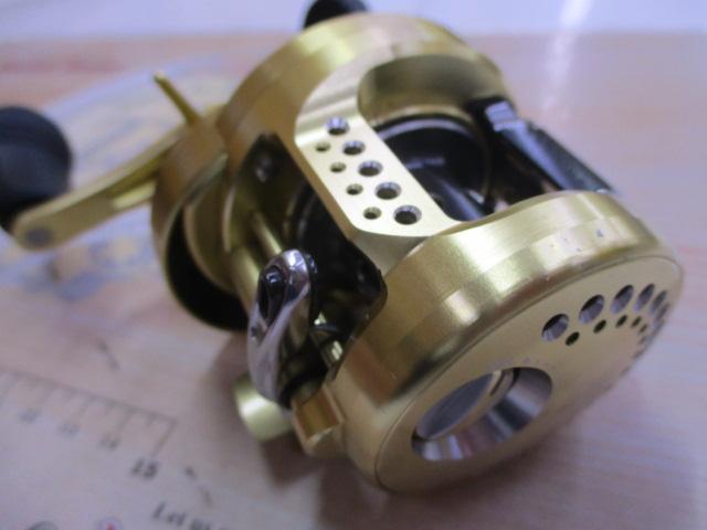 15 カルカッタコンクエスト100HG カルコン　ジャンク扱い シマノ カルカッタ コンクエスト 100 右 (リール) 価格比較