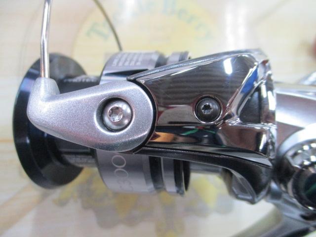 新品未使用 シマノ 19ストラディックC3000 シマノ(SHIMANO) 19ストラディック C3000 ストラディック