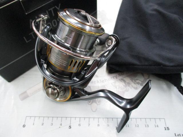 23エアリティ LT2000S-P｜＠ベリーネット 日本最大新品中古釣具WEBショップ