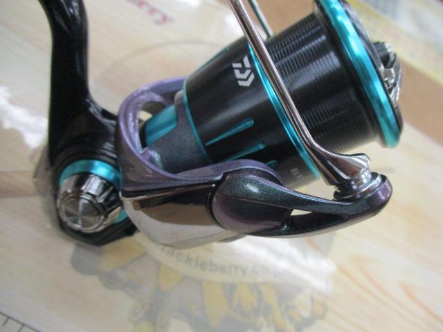 23エメラルダスRX FC LT2500S ダイワ スピニングリール 23エメラルダス RX FC LT2500S: 釣具の