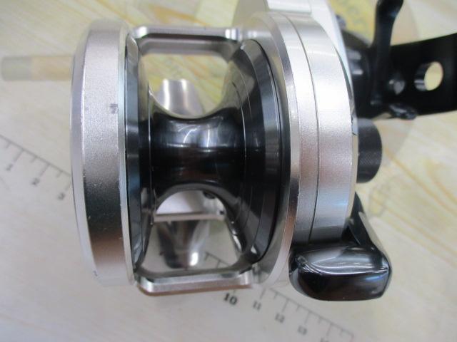オシアジガー　2000 PG シマノ(SHIMANO) 17オシアジガー 2000NR-PG オシアジガー | 激安