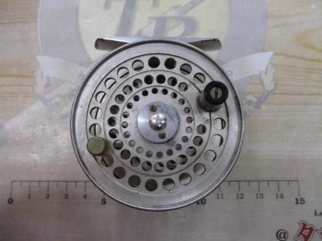 ufmウエダ　CANTATA カンタータ　2200 Yahoo!オークション -「カンタータ2200」(リール) (フィッシング