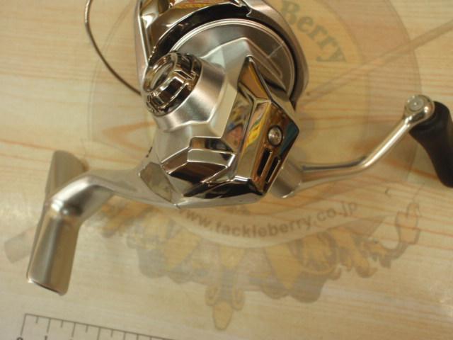 シマノ ストラディック2000shg 中古 シマノ 23ストラディックC2000SHG 実釣未使用品 - メルカリ