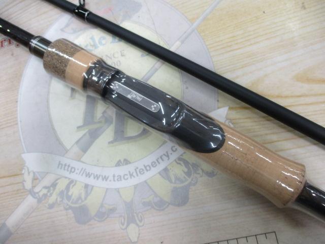 【美品】ショアガンエボルブ SFSGS-86ML/P5 ショアガン エボルブ SFTGS-86M・EG2ピース コルクロッドエギング