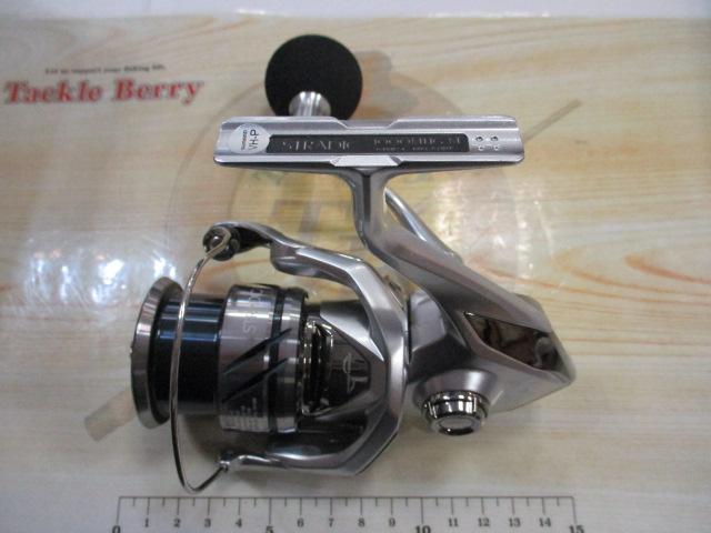新品未使用 シマノ 23 ストラディック 3000MHG シマノ(SHIMANO) 23 ストラディック C3000HG ☆特別割引品