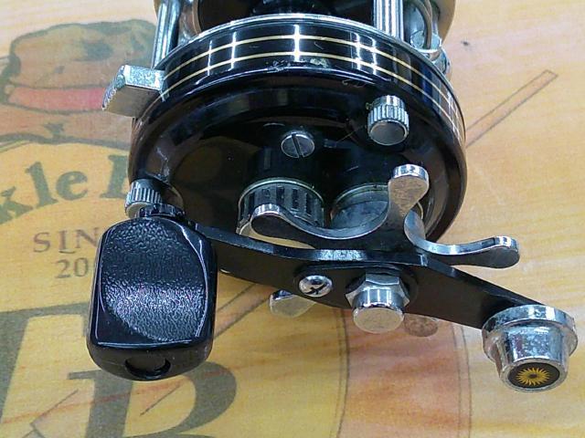 ダイワ　Millionaire   5000  Hl-SPEED　美品 割引購入 Millionaire ダイワ 5000 美品 Hl-SPEED リール - リール