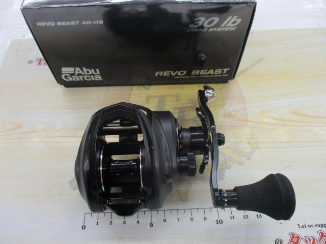 未使用　REVO BEAST 40-HS レボビースト アブガルシア(Abu Garcia) REVO BEAST(レボ・ビースト) 40 HS 右