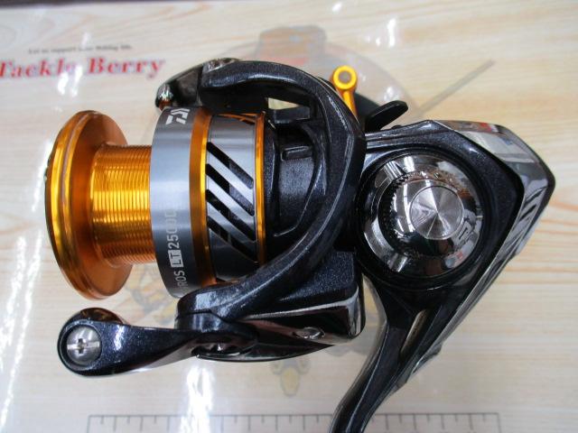 新品・未使用　レブロス LT2500D ダイワ レブロス LT2500D (リール) 価格比較 - 価格.com