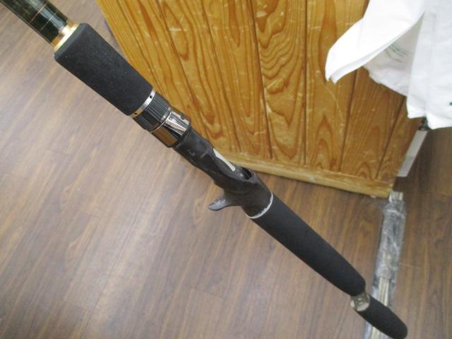 デストロイヤー F8-78DG(オロチフュージコンタクト)マットブラックリールシート スラントブリッジ