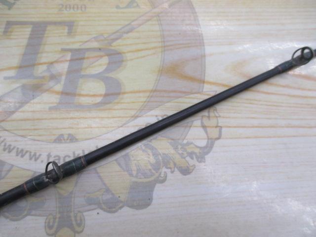 デストロイヤー F8-78DG(オロチフュージコンタクト)マットブラックリールシート スラントブリッジ