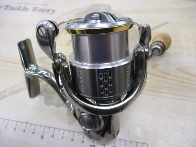 SHIMANO - シマノ　18ステラ  C3000SDH 美品　ハンドル無し‼️ SHIMANO - シマノ 18ステラ C3000SDH 美品 ハンドル無し